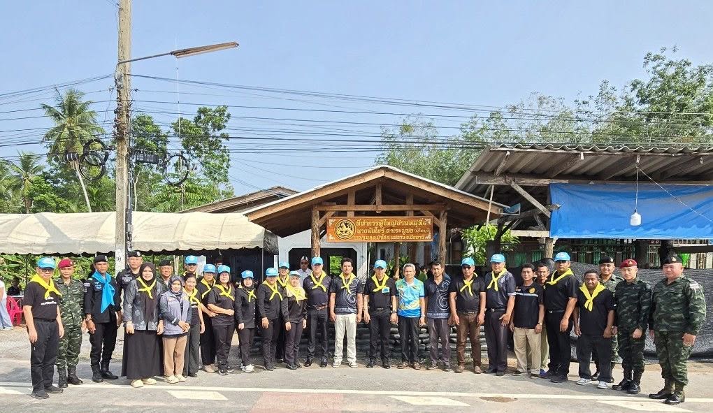 กิจกรรมพัฒนาสัมพันธ์ระดับพื้นที่ เปิดบ้านผู้นำ “ศุกร์ ส่ง สุข กับนายอำเภอ”
