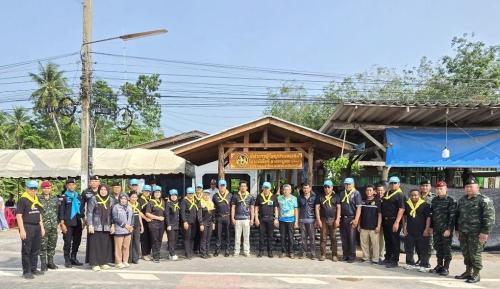 กิจกรรมพัฒนาสัมพันธ์ระดับพื้นที่ เปิดบ้านผู้นำ “ศุกร์ ส่ง สุข กับนายอำเภอ”